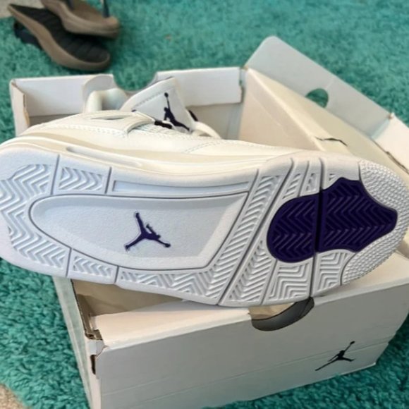 Retro Jordan metallic purple